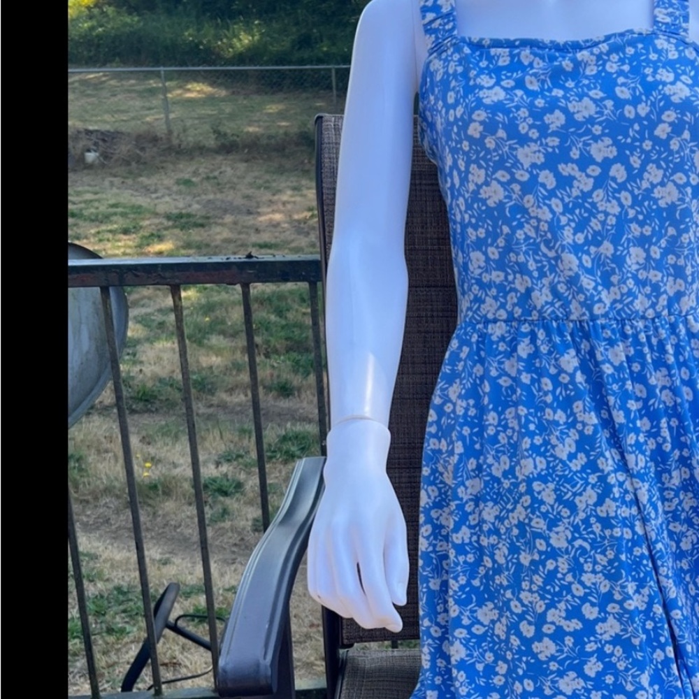 Blue Floral Women's Dress. Huhot. Size L.